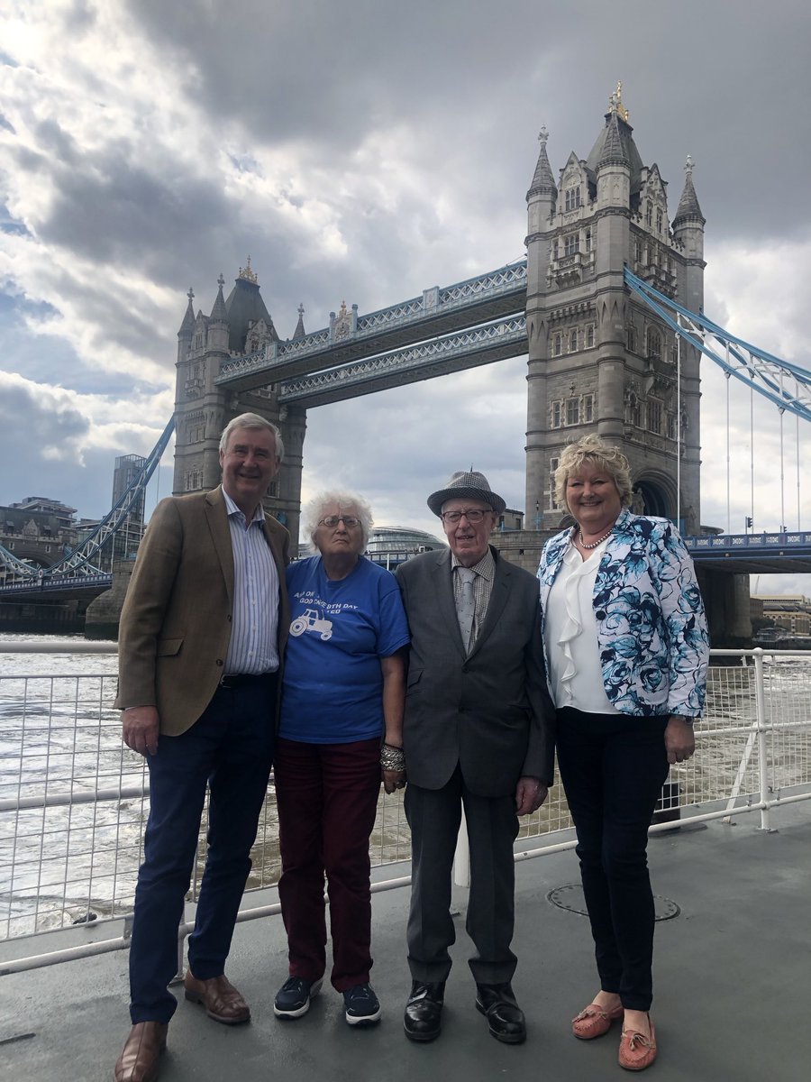 linwright17's tweet image. A blast from the past.
Happy weekend from us all