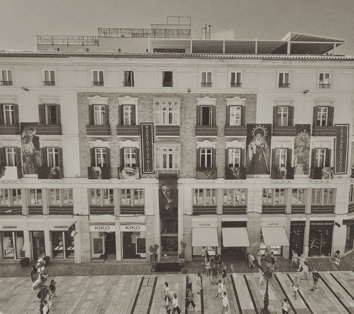 La virgen ya esta en la calle.
<a href="/cautivotrinidad/">Cautivo Málaga</a> 

#25TrinidadCoronada