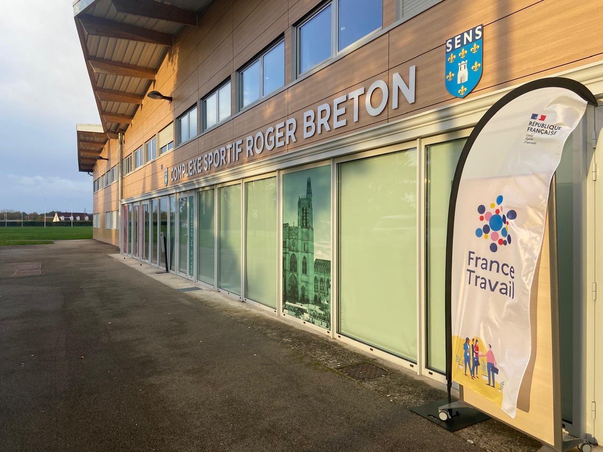 #DPS | L’UDSP 89 était présent au stade Roger Breton pour un DPS lors d’un jobdating original mêlant sport et recrutement. Un grand merci à nos secouristes pour leur engagement !