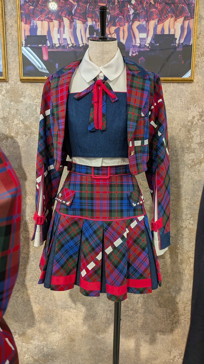 aoiD_azul's tweet image. #AKB48大衣装展
#またあなたのことを考えてた
#アイドルなんかじゃなかったら
#RIVER
#TeacherTeacher

#柏木由紀