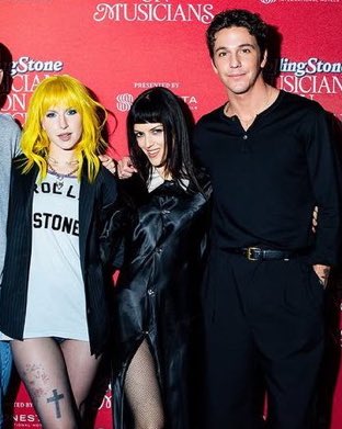 they’re so fab and tucker’s just🧍