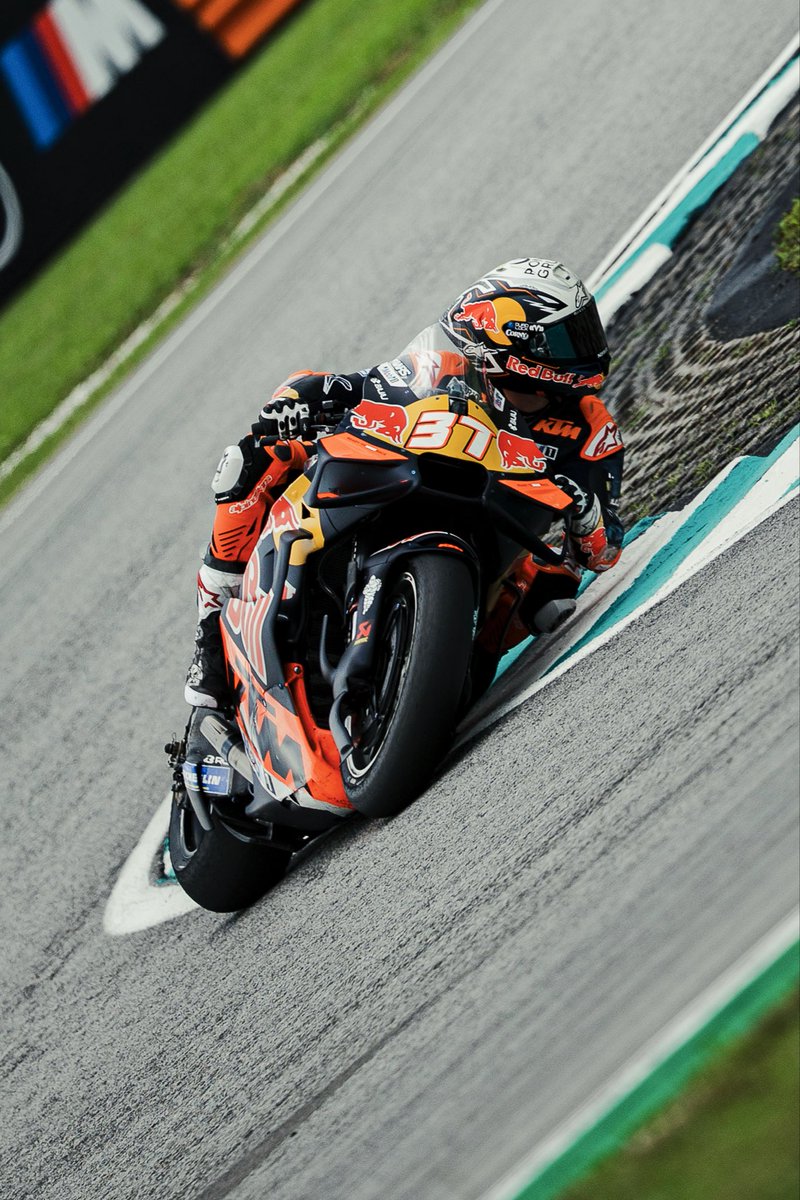 37_pedroacosta's tweet image. Day 1.
P1.
🦈

#MalaysianGP🇲🇾