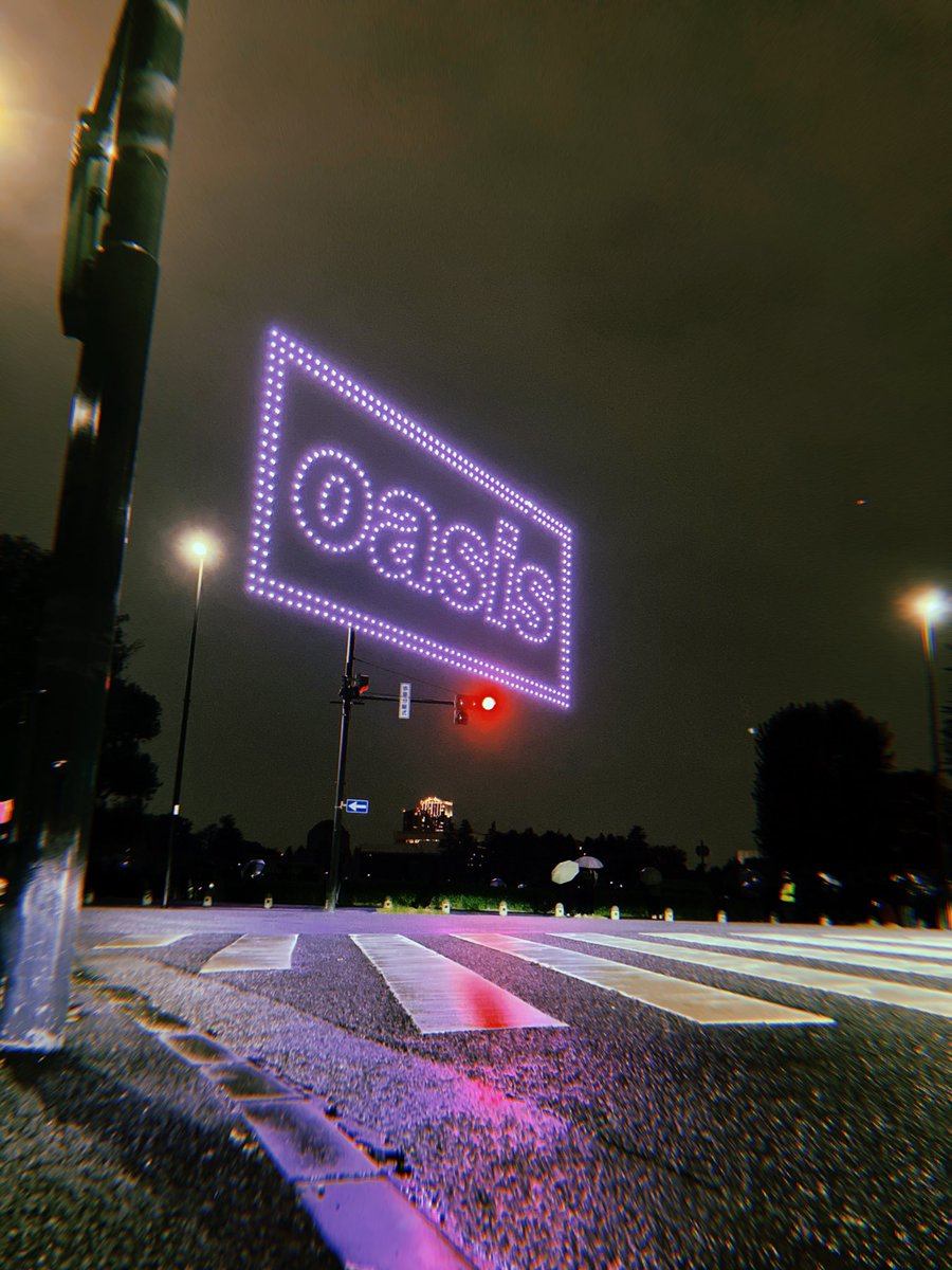 ryotaismoron's tweet photo. Tokyo vibes in the area

#oasislive25 https://t.co/mz1HGK7Cf2