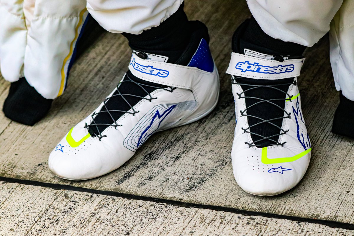 <a href="/alpinestars_JP/">【公式】alpinestars auto JAPAN official</a> アルパインスターズのスーツ、グローブ、シューズ、全部のデザインが大好きです！
アルパインスターズを着用している選手に注目してます！🔥 レーシングギアで大好きなメーカーなので、当たりますように🙏🏻✨

#alpinestars #アルパインスターズ #モータースポーツ #レース #SGT #SUPERGT
