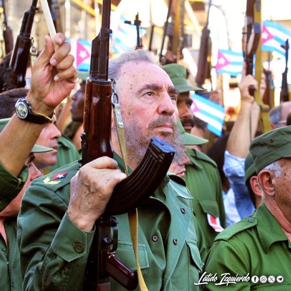 <a href="/Latido_Izquierd/">Latido Izquierdo</a> <a href="/IzquierdaUnid15/">Izquierda Latina 💪</a> <a href="/DefendiendoCuba/">Defendiendo Cuba</a> <a href="/EVilluendasC/">Enrique Villuendas</a> <a href="/Vicente73977721/">Vicente Leal 🇨🇺🇵🇸🇧🇷🇻🇪🇳🇮</a> <a href="/David_qva/">DAViD.cu</a> <a href="/kitty_894/">๑۩۞۩๑(🌹ヨハンナ🌹)๑۩۞۩๑</a> <a href="/beatriz77748/">Beatriz Rojas ❤🌹</a> <a href="/agnes_becerra/">Agnes Becerra</a> <a href="/Atego16/">@🅰🆃🅴🅶🅾 🇳🇮</a> <a href="/ValorRazon/">Con el Valor de la Razón</a> "Latiendo con Fidel"🇨🇺 
Fidel era la calma en el ojo del huracán y la tormenta que desafiaba al imperio.
#LatidoIzquierdo #100AñosConFidel