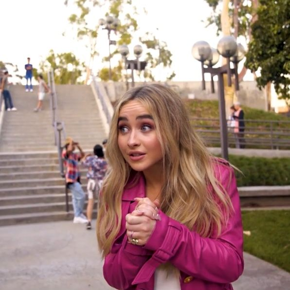 It's truly impressive how some people can be so spectacularly average and yet possess the self-perception of a superstar. Auditions for reality are still open, by the way. 🤨 #YoureNotSpecialBabe