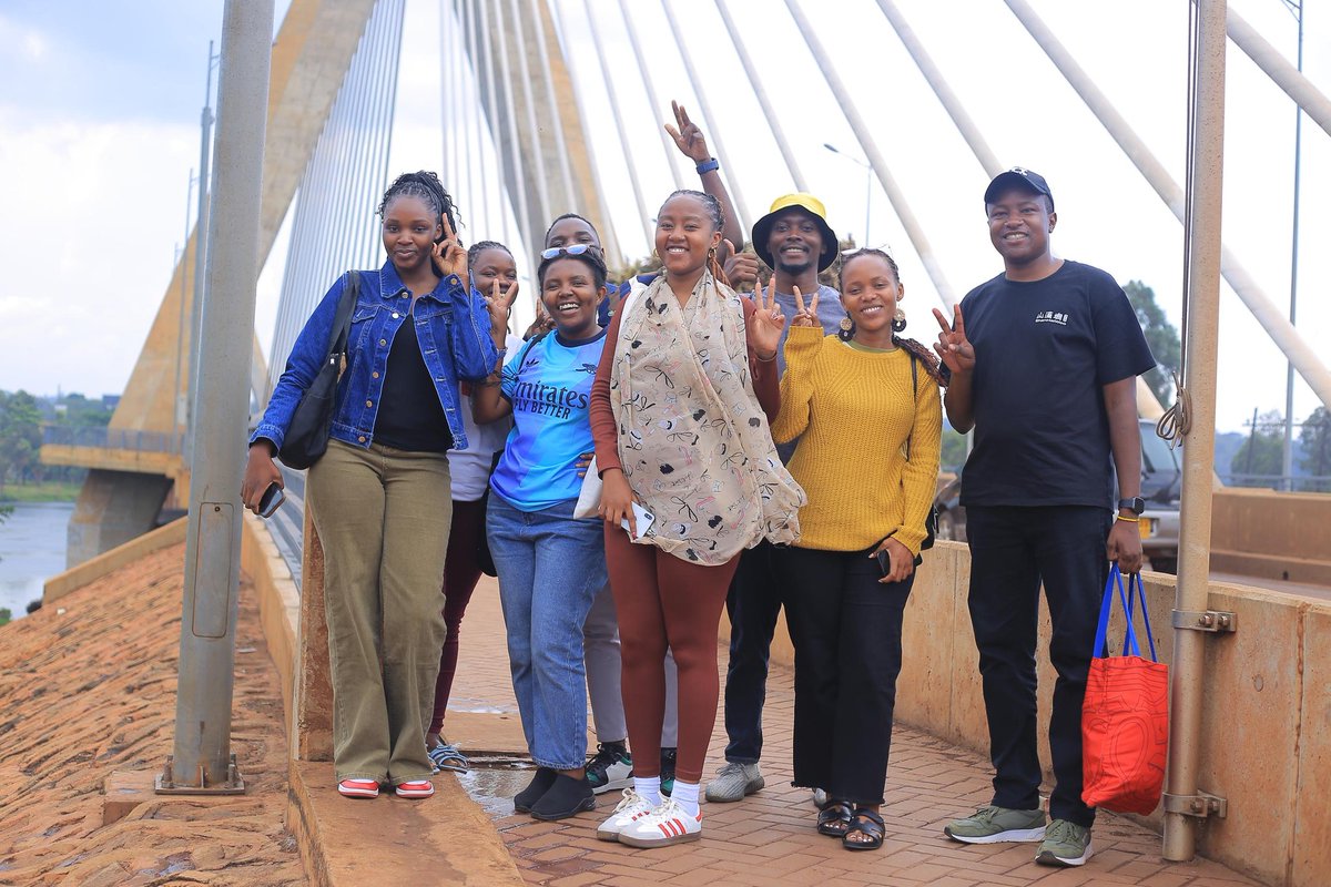 ETHNile_'s tweet image. Our #ETHNile city tour is in full swing in Jinja,the source of the River Nile 🌊🔥

We’re having an amazing time showing our visitors from Kenya, Congo, and Uganda around, connecting over ideas, culture, and innovation. 🌍