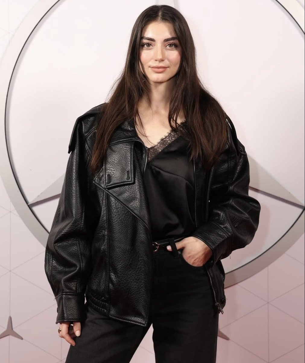 Aslıhan Malbora, Nesrin Cavadzade, Ezgi Eyüboğlu, Özge Törer 💫