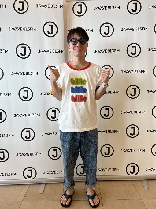 【来日公演直前！#Oasis の名曲を深掘り】

金曜25:30からは #安田章大
『SONG STORIES』

#SUPEREIGHT 安田章大が名曲に潜むストーリーを紐解く30分間

今回は安田がギターを練習した楽曲でもある
Oasis「Don't Look Back in Anger」のストーリーを探ります！

🎧radiko.jp/share/?sid=FMJ…

#jwave