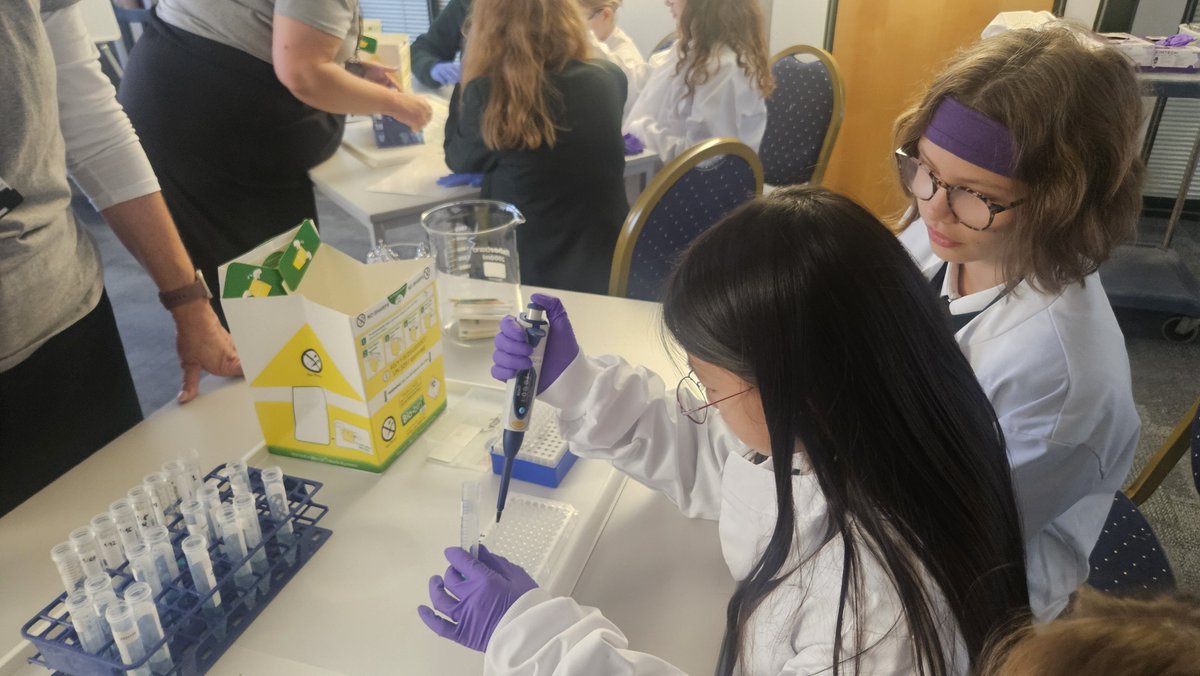 TootHillSTEM's tweet image. Fantastic #STEM experiences for year 8 girls as part of #AdaLovelaceDay #ald25. #TootHillSTEM #STEMeducation #girlsinstem