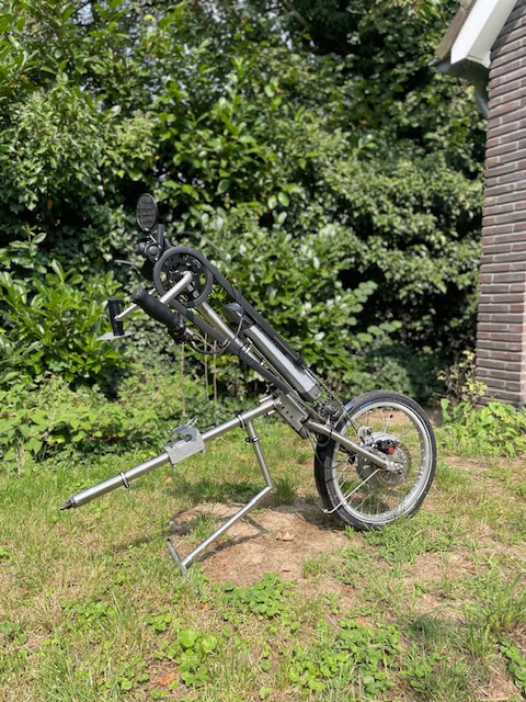 Aangeboden: Frontline N3R aankoppelbare #handbike handbiken.nl/main.php?mode=…