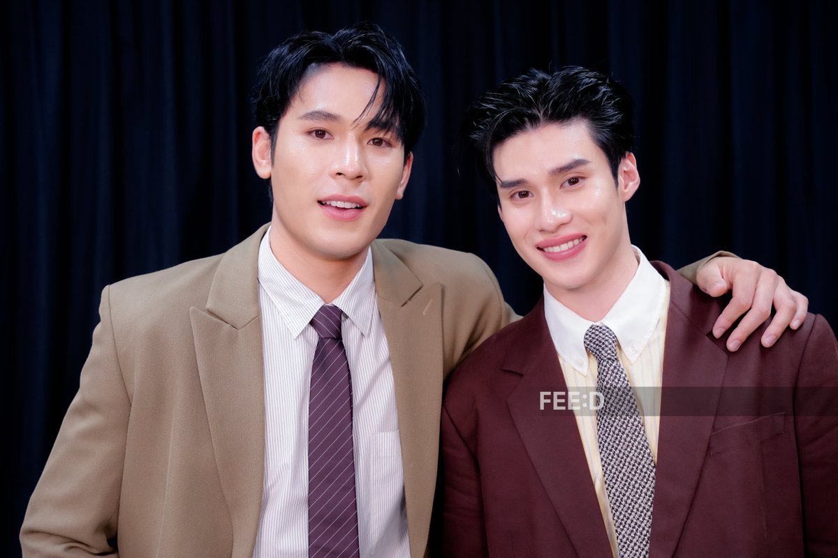 feed_4_future's tweet photo. ทำความรู้จักสองหนุ่ม "เพิร์ล ศัจกร" และ "พีค ภีมพล" พร้อมเรียนรู้กรอบความคิด มุมมองการใช้ชีวิต รวมถึงเส้นทางในวงการบันเทิง และการโคจรมาเจอกันครั้งแรกในผลงานการแสดง สลักรักในแสงจันทร์ (Love in the Moonlight) 
.
แฟนๆ สามารถติดตามสัมภาษณ์ของ 'เพิร์ล-พีค' ได้ในวันพรุ่งนี้ (25 ต.ค. 68) เวลา 18.00 น. #.FEEDxPearlPeak
.
ภาพทั้งหมด: https://t.co/0XXyhefC4q
.
#เพิร์ลพีค #PearlPeak
#PearlSatjakorn #peakpeemapol