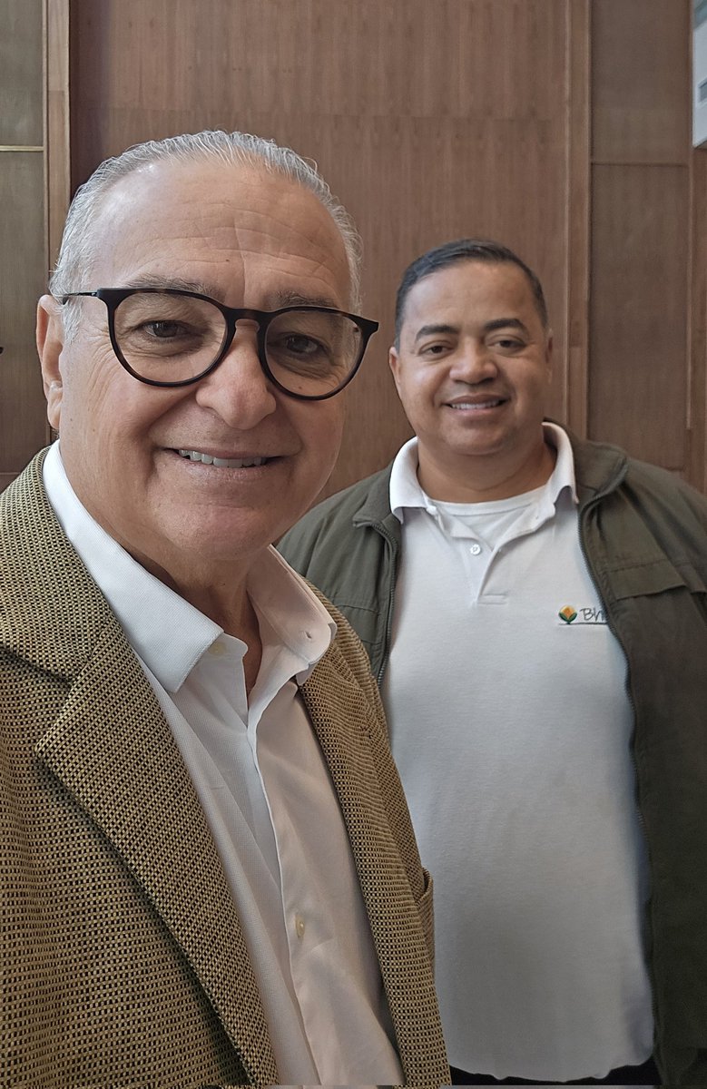 aluizionassi's tweet image. Em SP encontro GRI (setor imobiliário e financeiro). Após missão empresarial da Comunidade Europeia. Tb uma empresa Espanhola (tecnologia orgânicos), por fim a BrazilFarm que já investem no #Agro_Roraima.

#Roraima_AMelhorFronteiraAgrícolaDoBRASIL
#AtraçãoDeInvestimentos 🏁🏁🏁