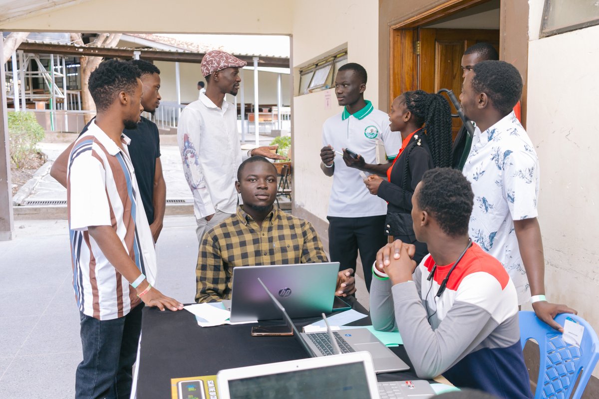 AfDB_Group's tweet photo. #Kenya: The Green Careers Caravan, supported by the @AfDB_Group, has kicked off. The GCC aims to encourage students to seize opportunities in Africa's green economy. 

From renewable energy to climate-smart agriculture, the GCC is building pathways to 15,000 green careers across 15 Kenyan universities.
