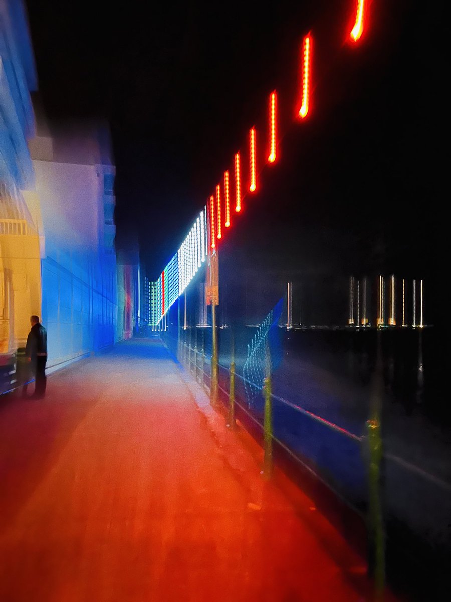 The original photo used for the new single artwork; taken during a midnight stroll down Havre Des Pas, Jersey.
Skip To The End is out now 👉 li.sten.to/skiptotheend
#jersey #art #artwork #photo #harvedespas #single #nowplaying #skiptotheend #benwoodbadideas #walk #newmusic