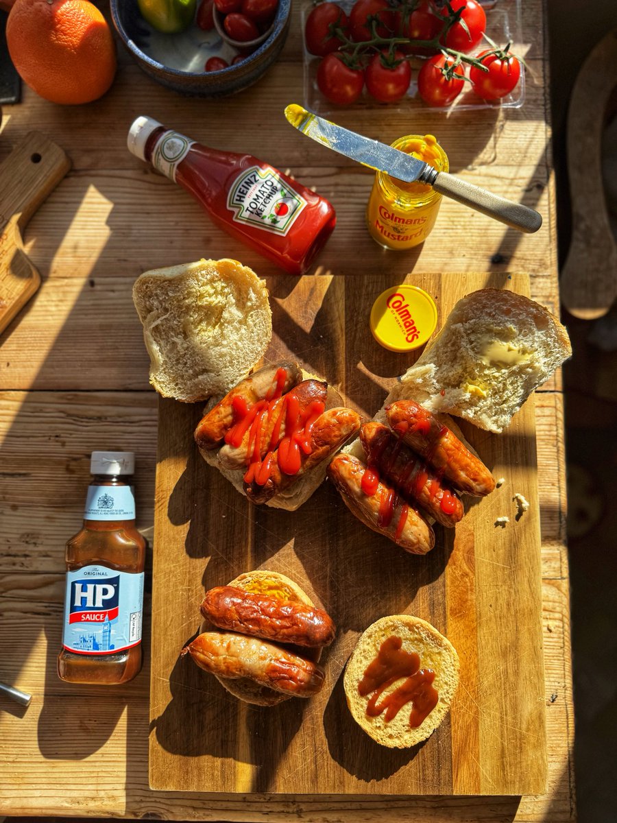 Sausage Sarnies brought smiles in the Kent Sunshine

As half term holiday weeks go the weather has been topsy turvy Storm Benjamin one day and Bright sunshine the next - whatever just breath it all in and enjoy

Have great weekends all

Owen x