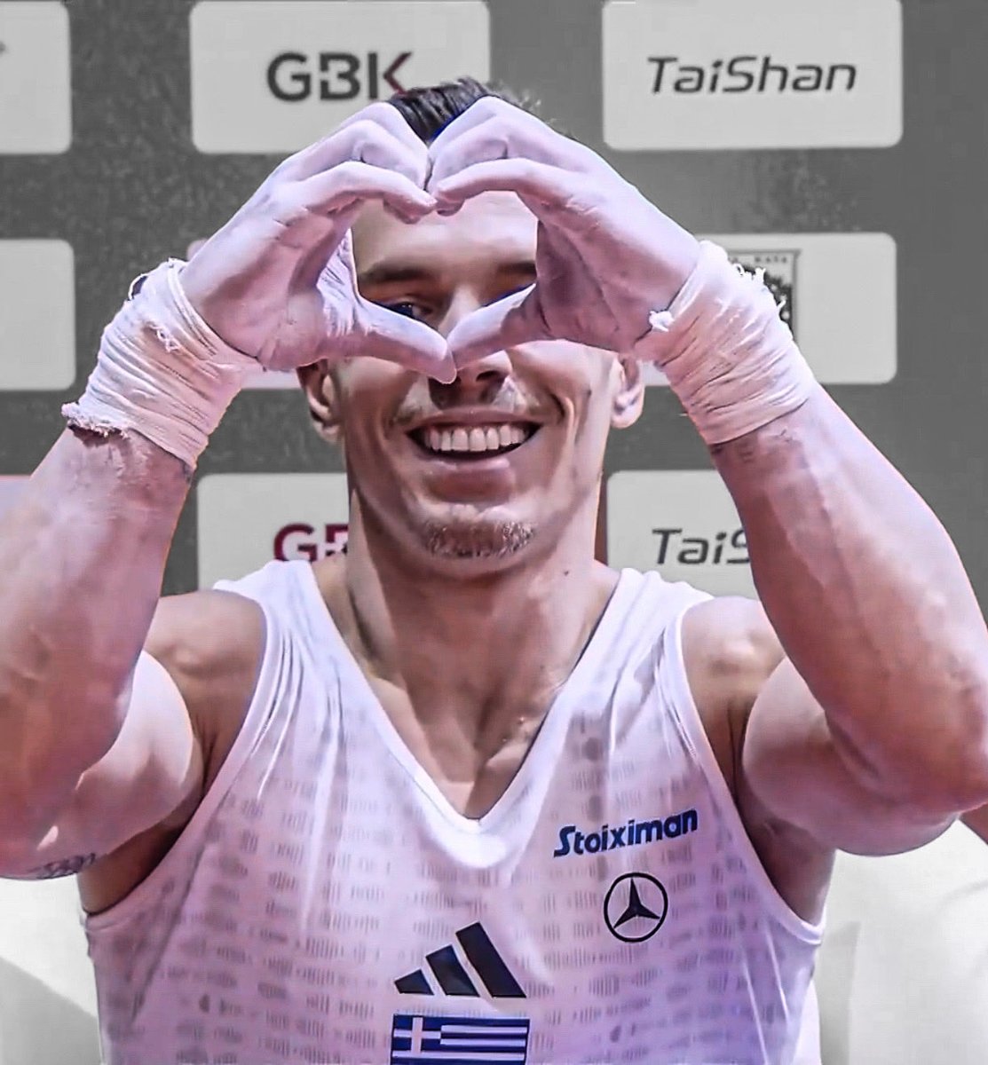 🫶🏼 Αυτός που συνεχίζει απτόητος παρά τους τραυματισμούς.

Αυτός που έχει… τερματίσει το άθλημα των κρίκων αλλά βρίσκει κίνητρο στην αγάπη του για αυτό που κάνει και στην υπέροχη οικογένειά του που τον στηρίζει πάντα!

Λευτέρη, μας εμπνέεις και σ’ αγαπάμε!