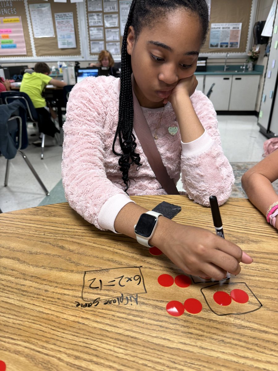 MsRyanRNE's tweet image. Representing multiplicative comparisons! #rnegreatthings