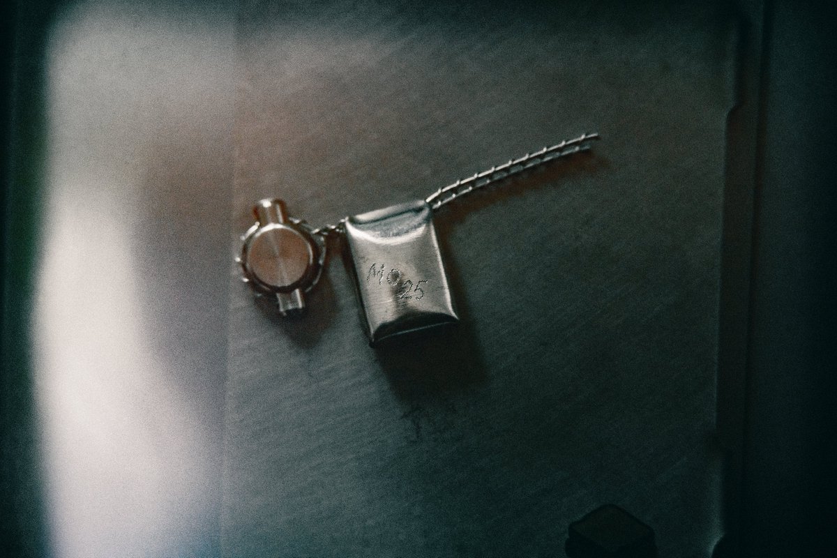 bitpenbuilder's tweet photo. After 2 years of development, the Bitpen mini is finally ready: make your Bitcoin fireproof in under 5 minutes. 🔥
The Seedwich Cold Wallet has a steel seal you can engrave — any opening is immediately visible, while the wallet core is titanium. (fireproof & tamper-evident)
Shop goes live end of month ➜ https://t.co/1laRTnvr7Q #Bitcoin #ColdWallet