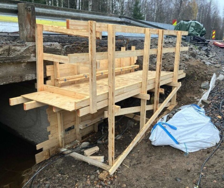 ❗️Maantie 338 on poikki Kaanaassa Tampereella siltatyön vuoksi 29.10.–11.11.2025. Uusimme maantiellä 338  (Velaatantie) sillan betonikannen. Työstä johtuen tie katkaistaan ja  ajoneuvoliikenne ohjataan kiertoreitille.
🔗 sttinfo.fi/tiedote/715548…
#siltatyö #Kaanaa #Tampere