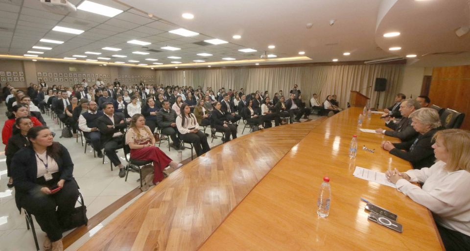 PoderJudicialPY's tweet image. 🔴Ministro Jiménez Rolón acompañó jornada de evaluación de conocimientos para cargos vacantes de Central
🔹Dando cumplimiento a la Acordada N° 1309/2019, que regula el proceso de concursabilidad para el ingreso y promoción de personas en el Poder Judicial, este jueves 23 de…
