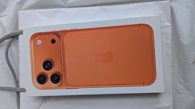 Bigwavee00's tweet image. I need yall to engage massively and RT
I need to sell this one asap😎
I’ve these two iPhone 17pm,512gb for sale
Available as seen
Swift & Nationwide delivery 🚚
Price: 2.9M
Pls RT…