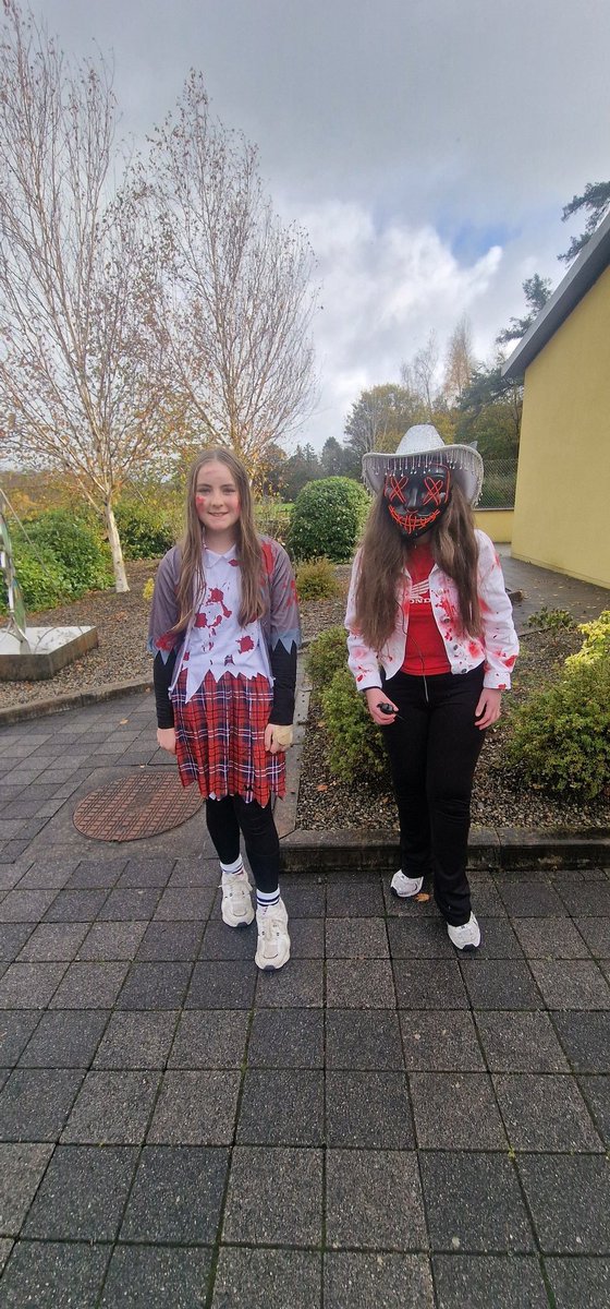Spooky goings on in our Senior Room this morning. Great costumes from all our boys and girls in Juniors and Seniors #Halloween2025 🎃🧙‍♀️👻🧙‍♀️🎃🧙‍♀️🎃👻