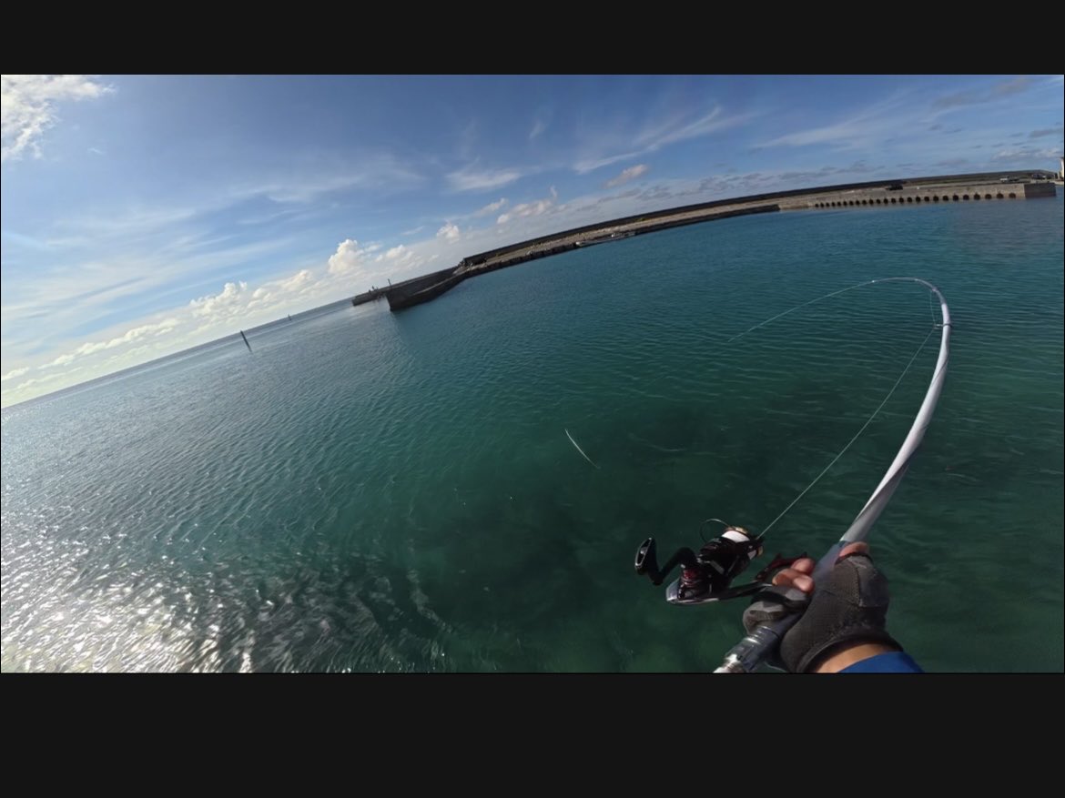 takapipi0818's tweet image. 最近、伊平屋に釣りに来る人多いな🤔
忙しすぎて釣りに行けてなかったけど行こうと思ったらポイントに人がたくさん。
風も強いからポイント難民になるなー