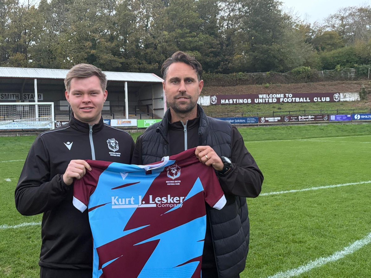 𝗪𝗘𝗟𝗖𝗢𝗠𝗘 𝗣𝗔𝗥𝗧𝗬 𝗧𝗢𝗠𝗢𝗥𝗥𝗢𝗪 : 𝑹𝑺𝑽𝑷

We welcome <a href="/DealTownFC/">Deal Town FC</a> to The Pilot Field tomorrow but more importantly we welcome Dave and Alex! 

Let’s get the 🥁 banging and the 🔉 levels high!

Kick Off 3pm | Bar Open 12pm 🍻 

#COYU