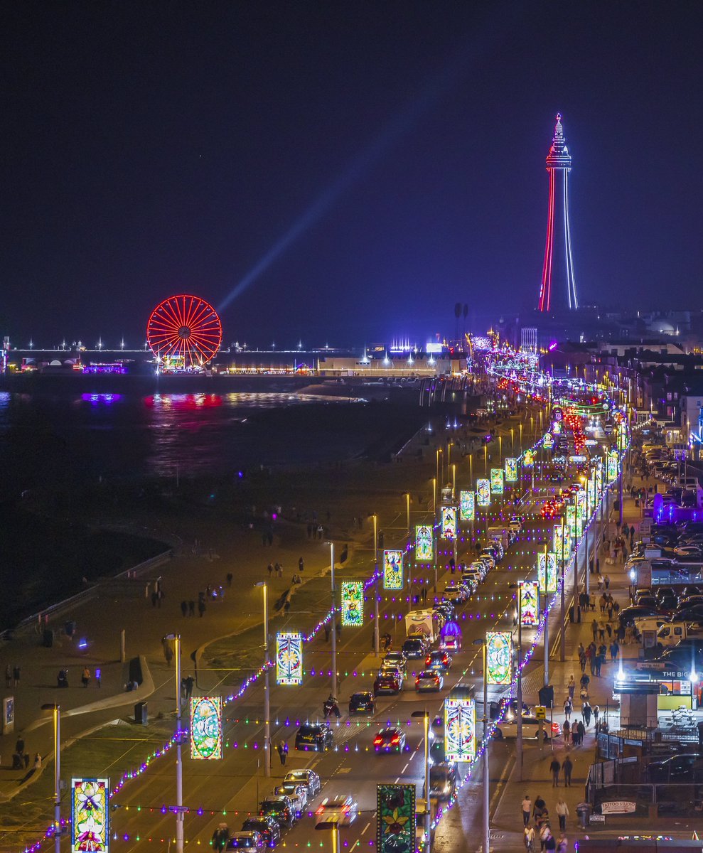 Now the clocks have gone back, Blackpool Illuminations will switch on even earlier, giving you more time to see the dazzling display ✨💡

The Lights are shining nightly until 4 January, 2026!

ℹ️ View the daily switch-on times here: bit.ly/illuminationst…