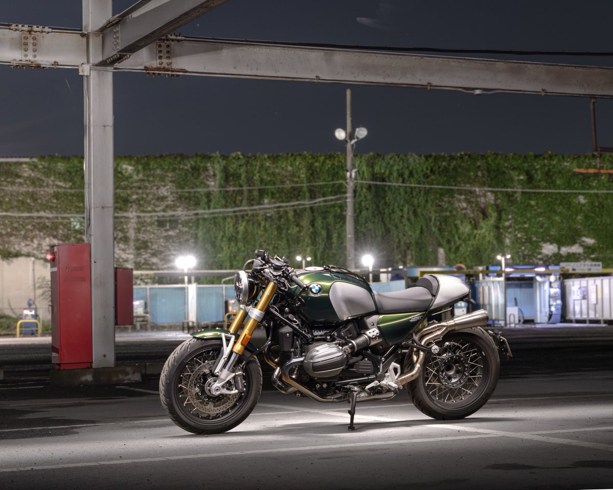 FuyaApple's tweet image. 2025/10/24更新
固定用自己紹介

八島颯也　異常独身27歳児
商業カメラマン 兼 飲食系ザコ経営者

所有車
・Husqvarna Vitpilen 701 AERO
・Husqvarna Vitpilen 401 AERO(販売中)
・BMW R12 NineT
・BMW M3 Competition G80
・DAIHATSU Mira Gino L700

その他…