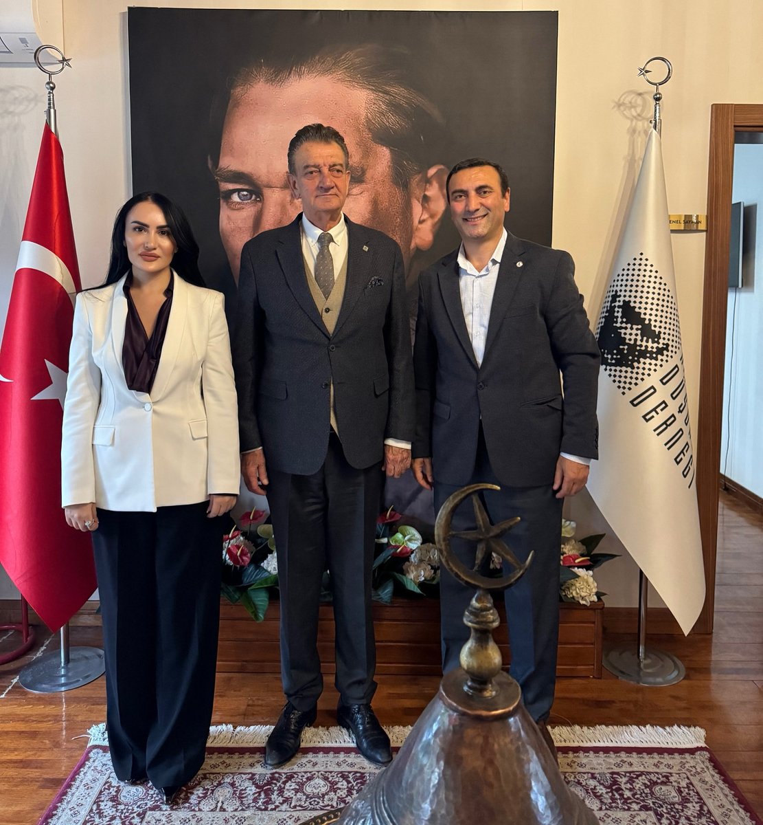 aysenmustu's tweet image. Çekmeköy ADD (Atatürkçü Düşünce Derneği)Yönetimi olarak ADD(Atatürkcü Düşünce Derneği) Genel Başkanımız Hüsnü Bozkurt’u makamında ziyaret ettik.Misafirperverliği için kendisine teşekkür ederiz.#hüsnübozkurt #add #addgenelmerkez