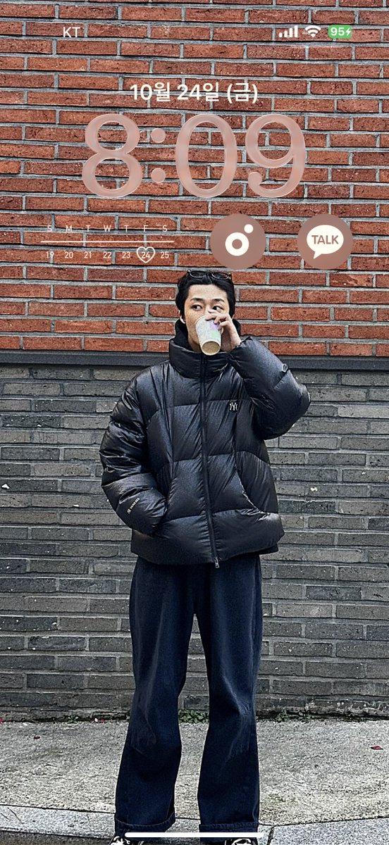 Felicity_0126's tweet photo. 오랜만에 만든 #형원 남친짤 배경화면🌿 https://t.co/rAmb4iFrN2