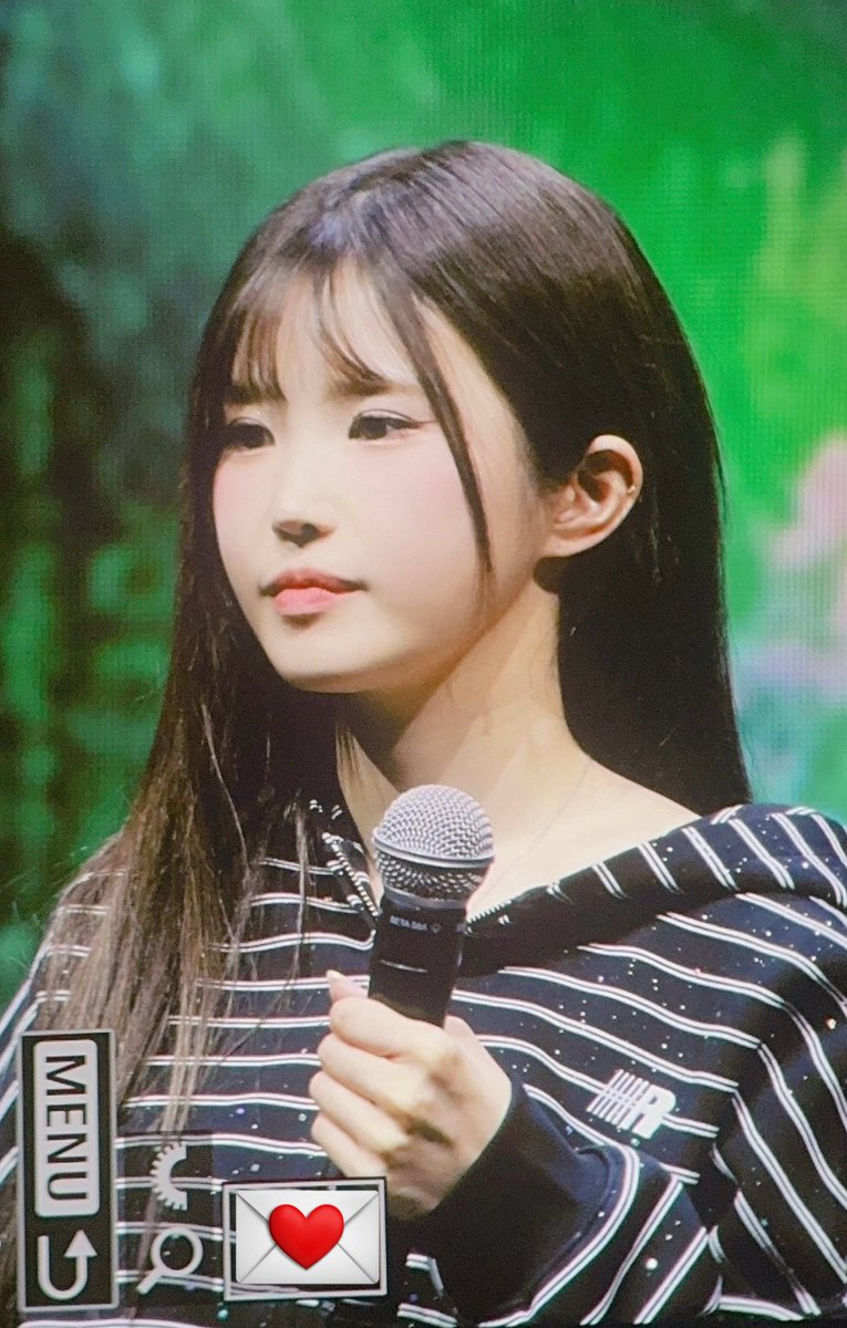 251024 홍콩콘 사첵

#프로미스나인 #송하영 #하영 
#fromis_9 #SongHayoung #Hayoung