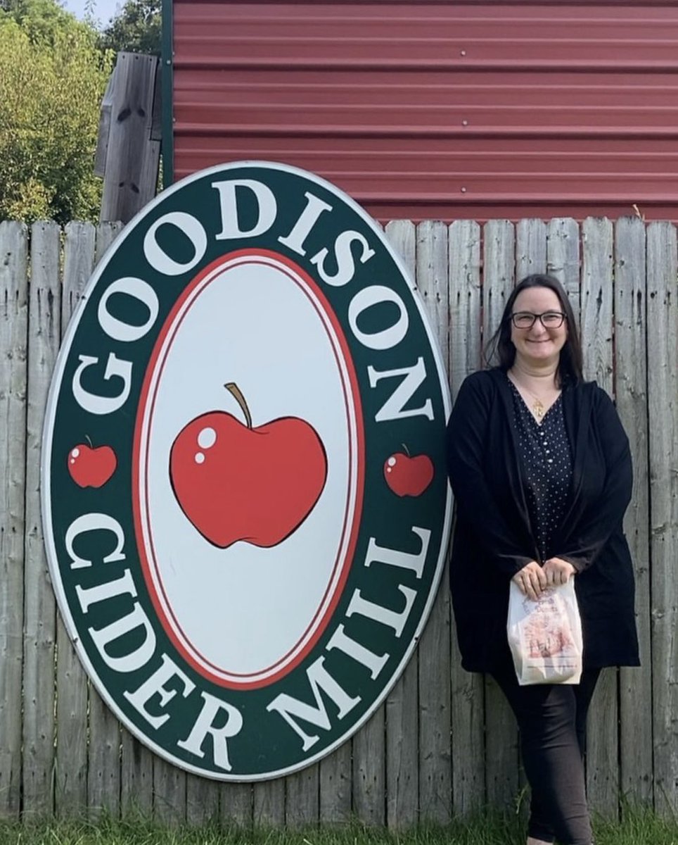 GoodisonCider's tweet photo. 🍎 We love seeing your visits to Goodison Cider Mill! Thank you, @rebeccaagauas, for sharing this sweet snapshot  -  a perfect reminder that every season is better with cider and donuts. ❤️🍩

📍Open daily 9–6

#CiderSeason #MichiganFall #OaklandCounty #MichiganCiderMills https://t.co/K4uXJlSKty