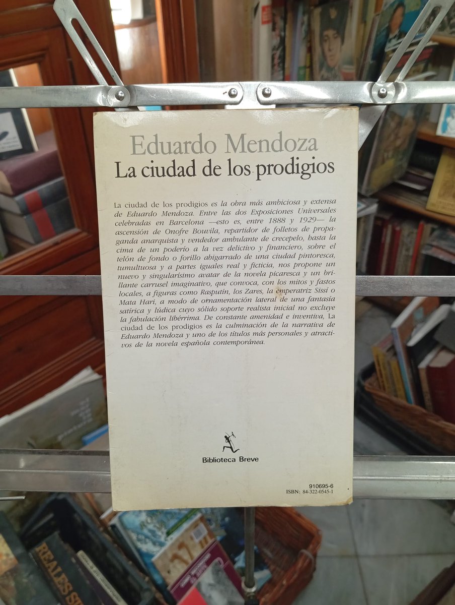 La ciudad de los prodigios. (La novel.la es va portar al cinema l’any 1999, amb direcció de Mario Camus, protagonitzada per Oliver Martínez i Emma Suárez, amb un èxit discret)  #llibredeldia #librodeldia #livredujour #bookoftheday  #societat #llibresegonamà