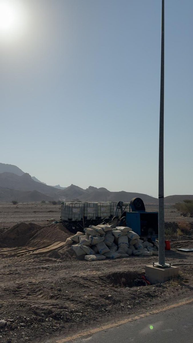 تم البدء في استكمال مشروع الحماية من فيضانات مياه الأمطار في بلدة العارض بولاية عبري
خالص الشكر والتقدير لـ دائرة الطرق بمحافظة الظاهرة على جهودهم المتواصلة في تنفيذ هذا المشروع الحيوي<a href="/mtcitoman/">وزارة النقل والاتصالات وتقنية المعلومات</a>