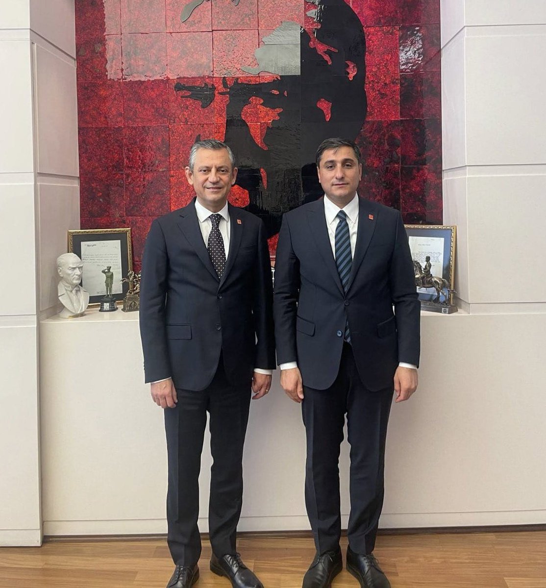 Ankara 42. Asliye Hukuk Mahkemesi, Cumhuriyet Halk Partimizin 38. Olağan Kurultayı’nın iptaline yönelik davayı reddetti.
Cumhuriyet Halk Partisi,
halkın Partisidir,
 mücadelenin kalesidir!
Partimize yönelik karalama kampanyaları ve  iftiralar tarihin tozlu sayfalarında kaybolup