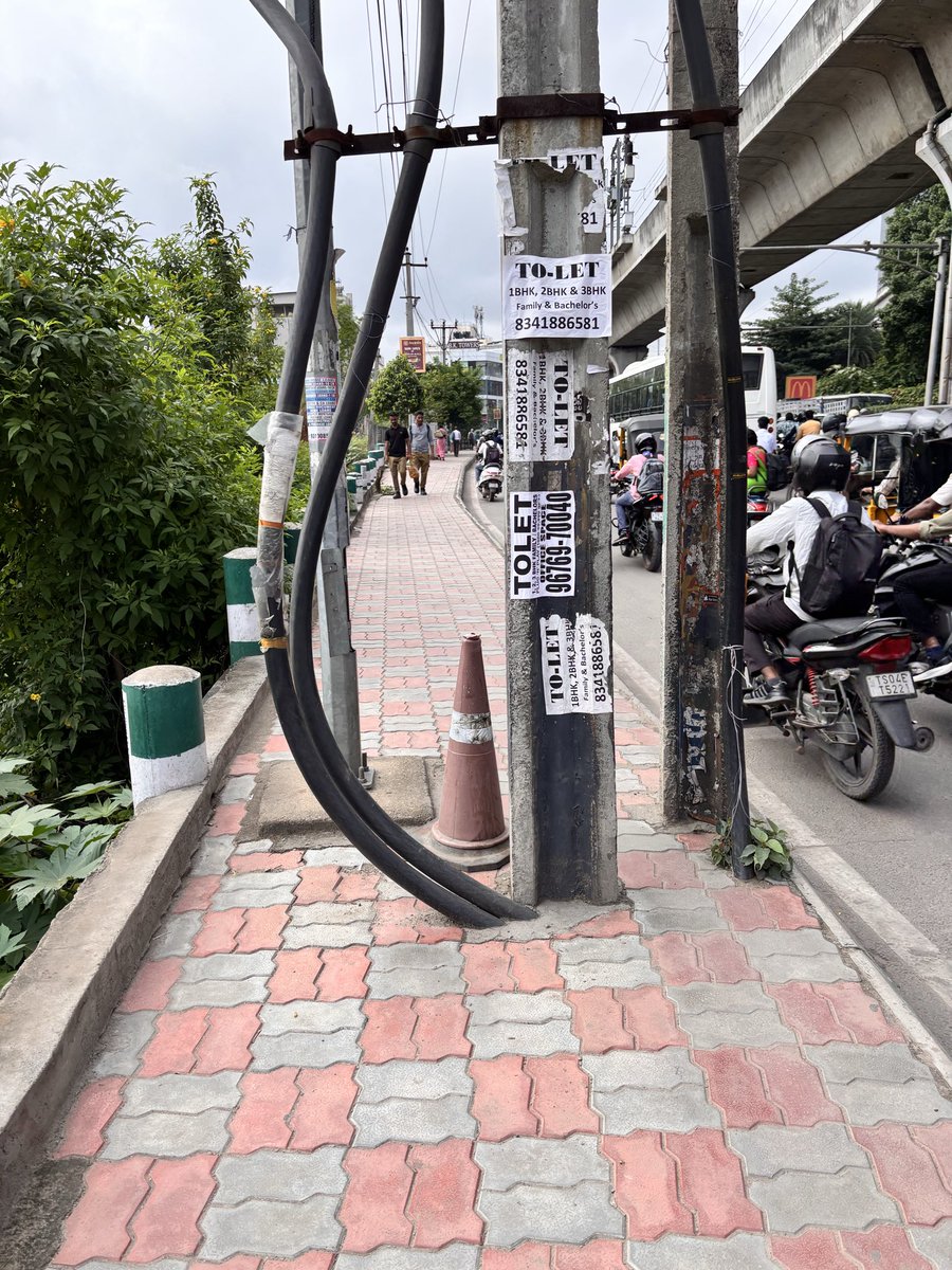 YTKDIndia's tweet image. Where are people supposed to walk?
Footpath blocked with poles, cables, and random cones — a perfect example of India’s poor urban planning.
Engineers build for vehicles, not for humans.