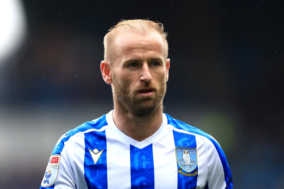 🚨 𝐔́𝐋𝐓𝐈𝐌𝐀 𝐇𝐎𝐑𝐀 | El Sheffield Wednesday entra en concurso de acreedores.

El conjunto 'owl', cuyo propietario es el tailandés Dejphon Chansiri, debe más de £1M a Hacienda y varias mensualidades a jugadores y personal del club.

🚫 Ha recibido una sanción de 12 puntos.