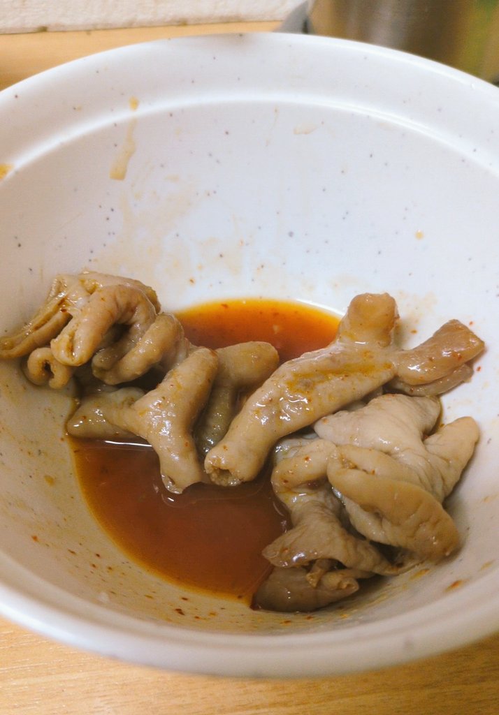 pam_pom_webcast's tweet image. サービスで辛モツもらった笑