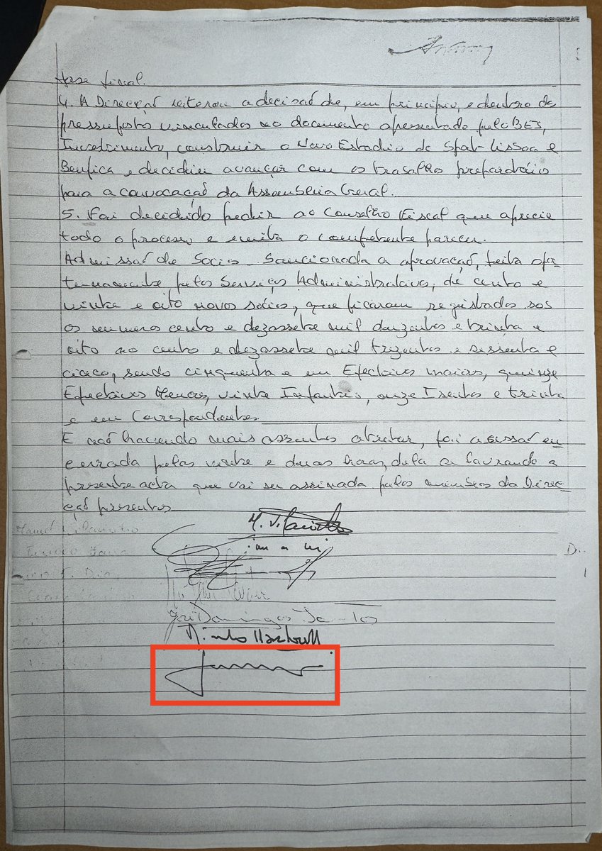 Transcrição da Ata nº 39, da Reunião da Direção do Sport Lisboa e Benfica, no dia 24 de julho de 2001

“Aos vinte e quatro dias do mês de julho de dois mil reuniram, nas instalações do Parque de Jogos, na Luz, a Direção do Sport Lisboa e Benfica sob a presidência do Sr. Dr.