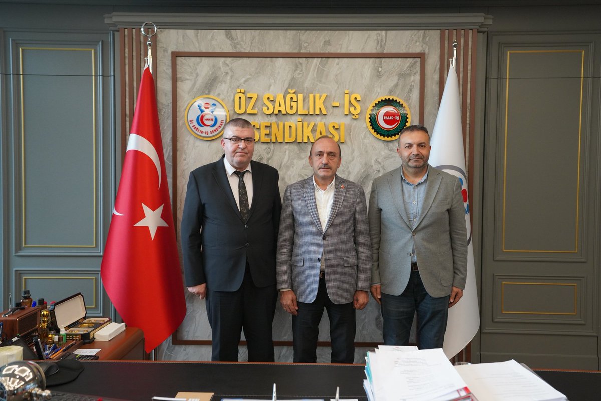 Arnavutluk’ta faaliyet gösteren Geleceğin Alternatifi Vakfı (ALSAR) Başkanı Sayın Mehdi Gurra ve Prof. Dr. Sayın Yılmaz Yeşil ile sendikamızda bir araya gelerek, iki ülke arasındaki ilişkiler ve ortak kültürel bağlarımız üzerine verimli bir görüşme gerçekleştirdik.

Kendilerine