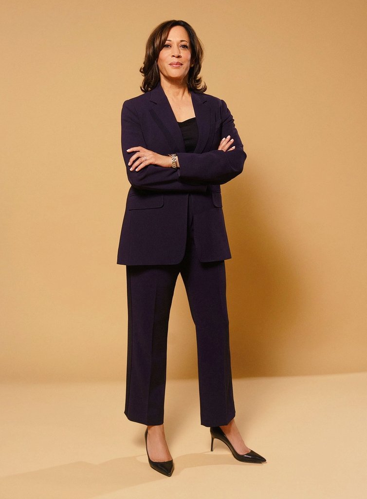 DonaldTrumpnq's tweet image. DO YOU CONSIDER KAMALA HARRIS A GOOD LEADER FIT TO BE PRESIDENT?