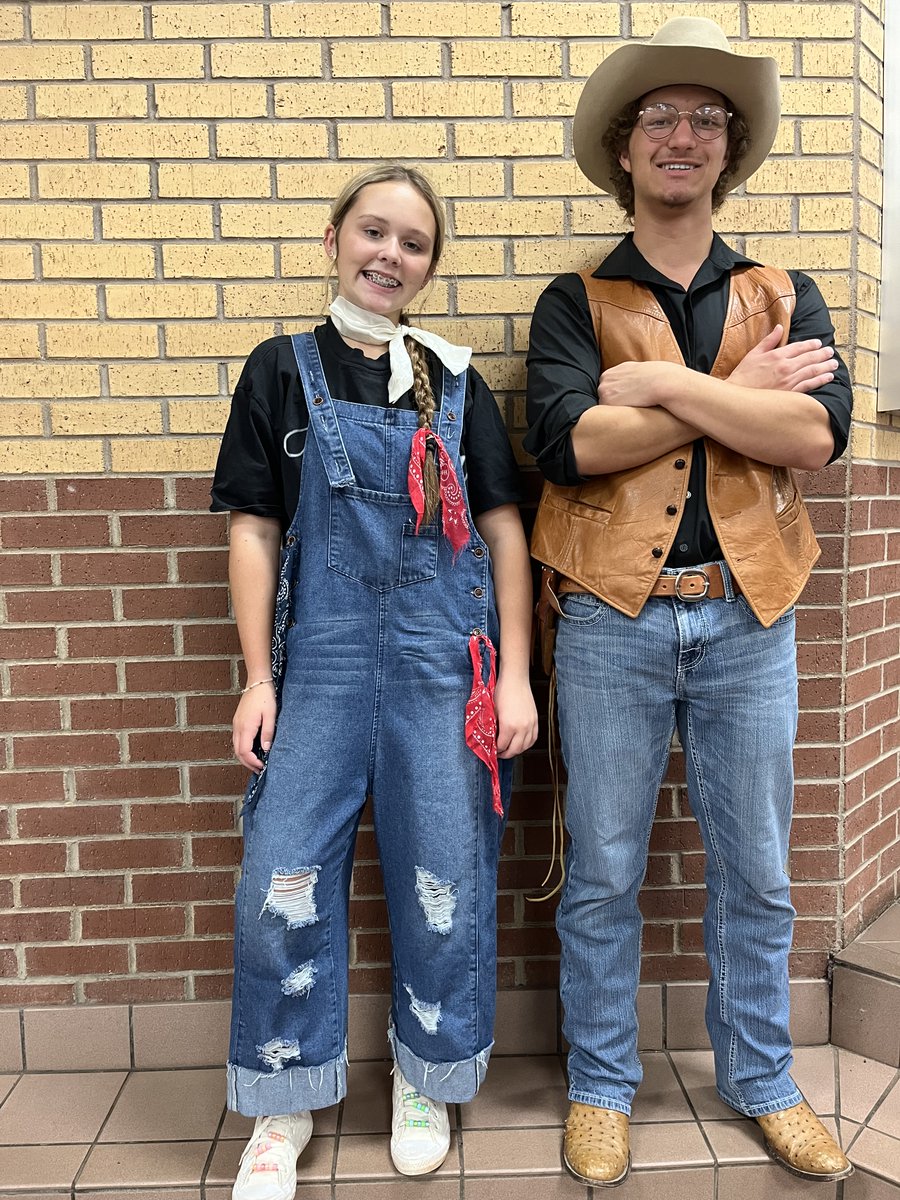 Yeehaw! 🤠 Check out the Best Dressed winners from our MHS Western Pep Rally yesterday, Avery C. &amp; Blayne G.

Those outfits were sharper than a cactus! Thanks for showing up with so much Badger spirit. Now let's saddle up and get ready to wrangle a win tonight! 🏈

#BadgerStrong