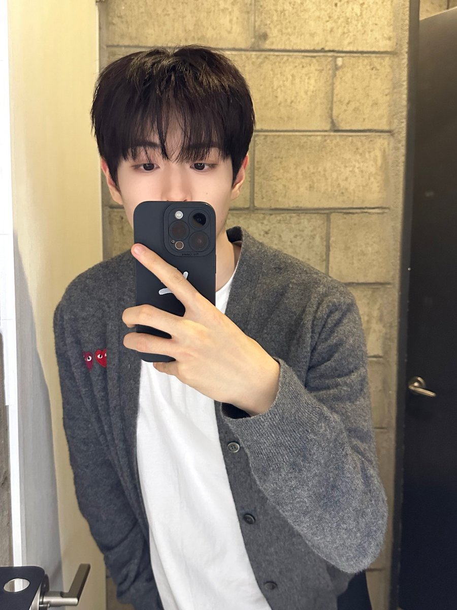thewind_twt's tweet photo. [#장현준] 생일 라이브 끄읕~❤️ 축하해준 위즈들 너무 고마워요😊 https://t.co/CPThaUz56B