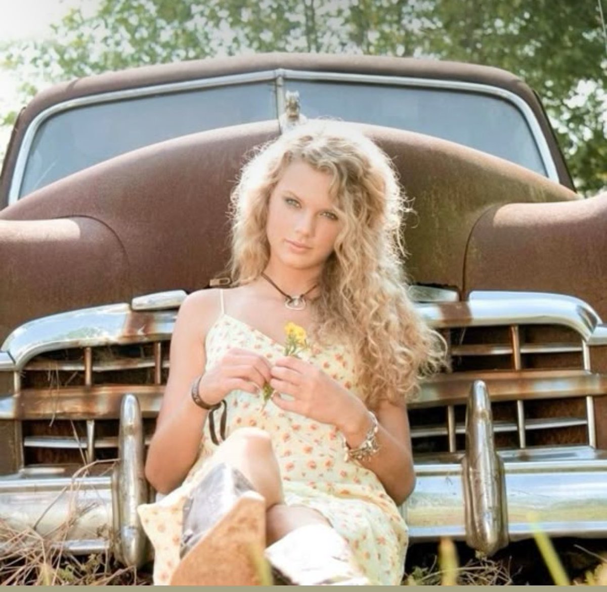 MidnightInStyle's tweet image. 19 YEARS OF MY GIRL AND HER DEBUT!!! Just realized that this is the first year we get to celebrate with her finally is owning her masters! Love her beyond words and so grateful we get to experience and be in the same universe as THE Taylor Swift @taylorswift13 @taylornation13