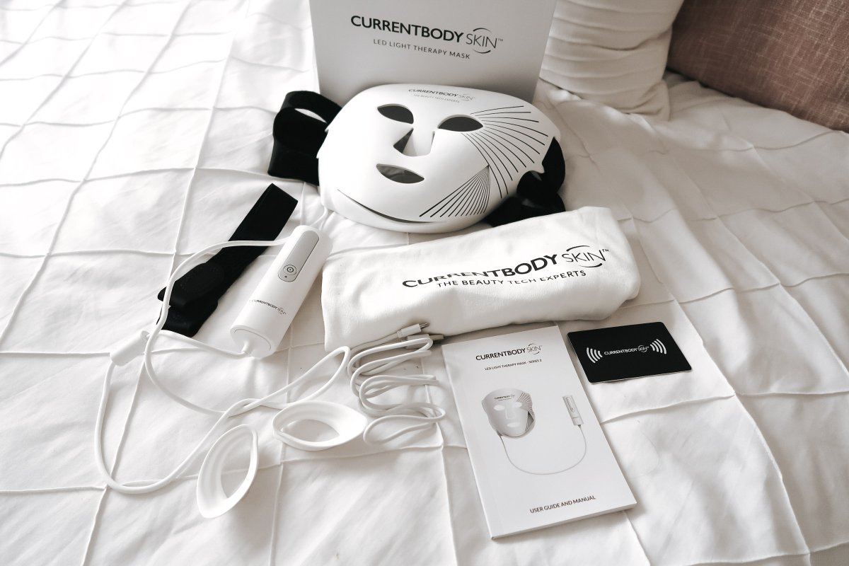 LucyMaryTaylor's tweet image. CurrentBody LED Mask Series 2: A Review + Comparison
| lucymary.co.uk/2024/12/curren… |

@_TeamBlogger #TeamBlogger
