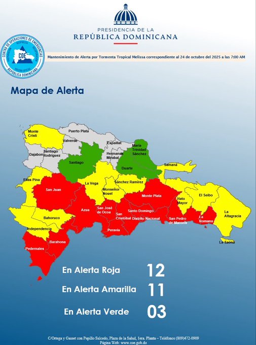 Color-coded map of the Dominican Republic showing provinces in red for high alert, yellow for moderate alert, and green for low alert due to storm impacts, with labels for locations like Santo Domingo, La Vega, and Santiago, including official seals from the Presidency of the Dominican Republic and emergency operations center.