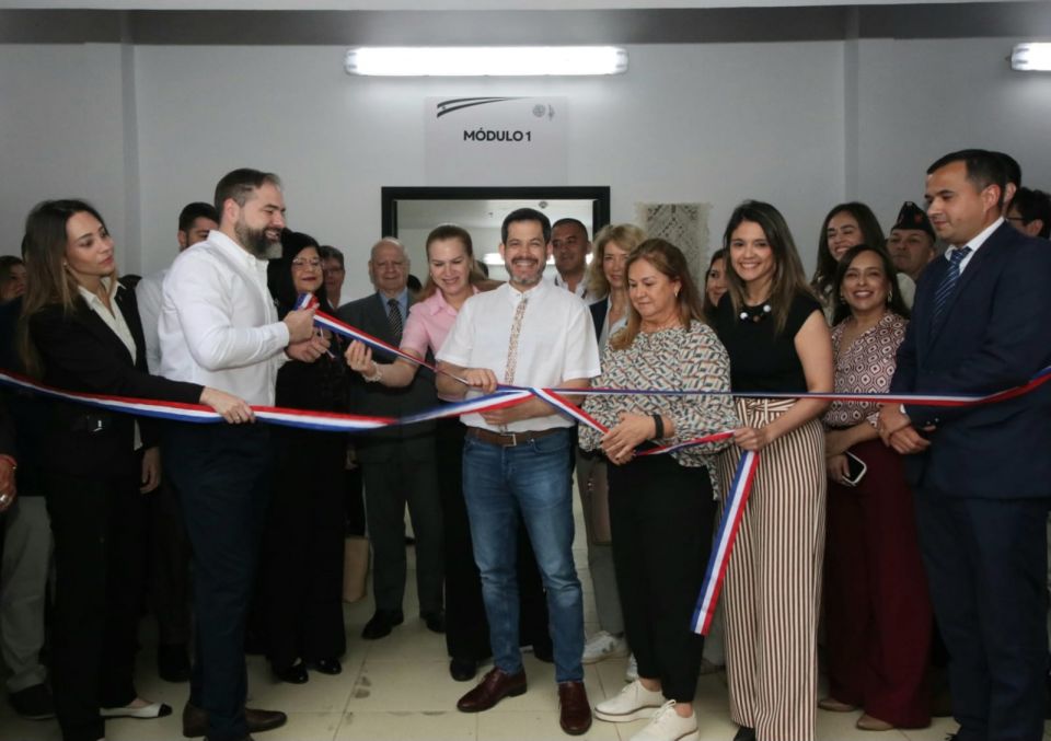 PoderJudicialPY's tweet image. 🔴Ministros de la Corte Suprema asistieron al acto de inauguración de UTRA
🔹En representación del Poder Judicial, la Vicepresidenta 1era de la Corte Suprema de Justicia, Dra. María Carolina Llanes, y el Ministro, Dr. Luis M. Benítez Riera, ambos integrantes de la Sala Penal,…